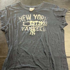 New York Yankees Logo T-Shirt